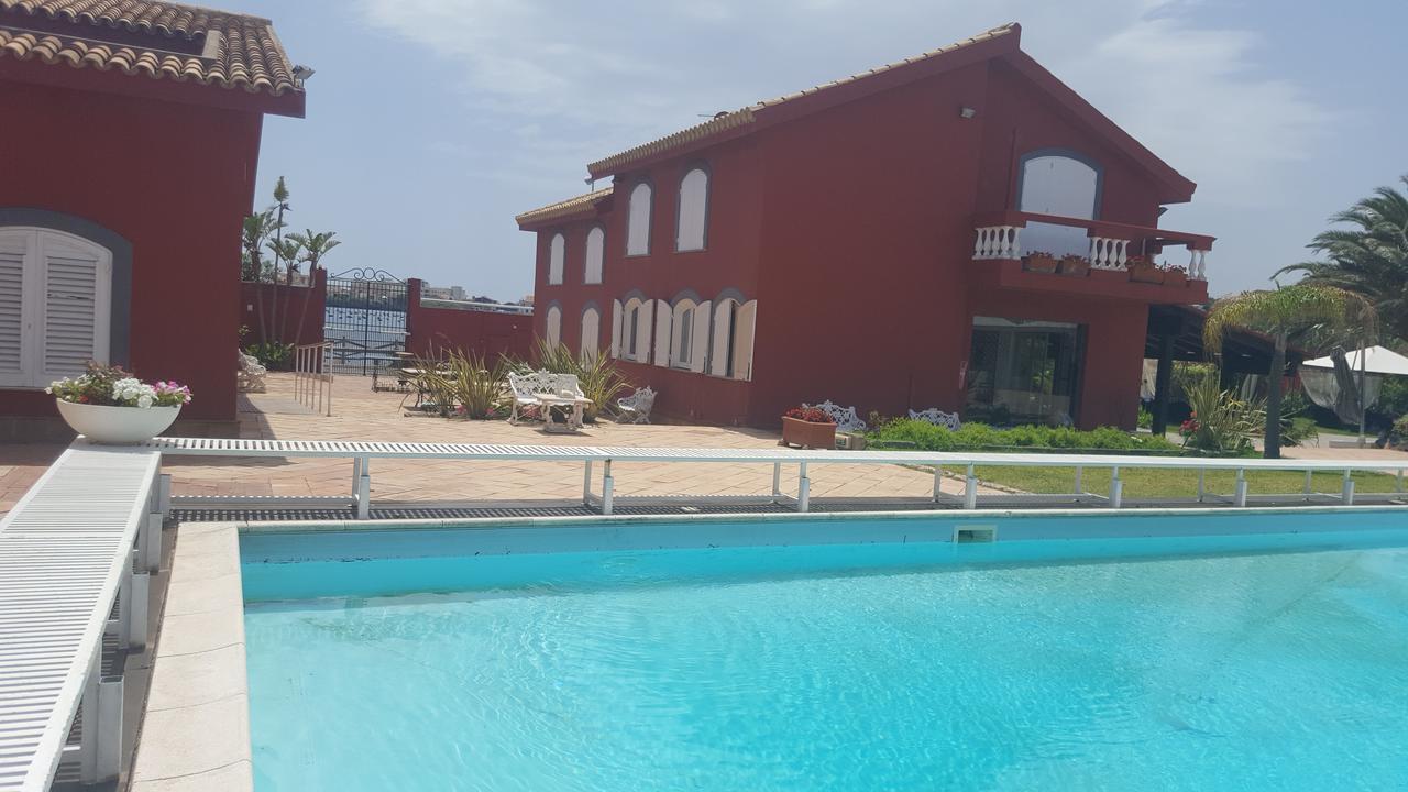 I Giardini Di Giano Bed and Breakfast Torre di Faro Eksteriør billede