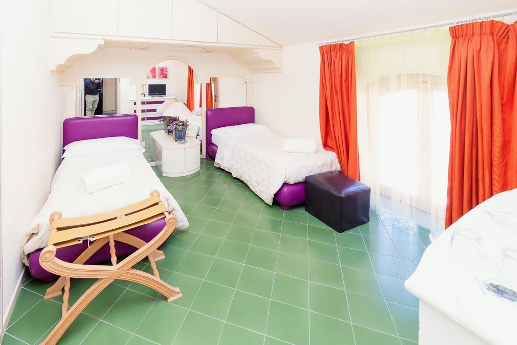 I Giardini Di Giano Bed and Breakfast Torre di Faro Eksteriør billede